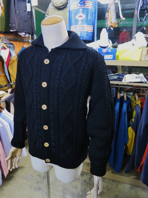 季節ですネ。。。OLD DERBY LUMBER カーディガンTYPE!鉄板の「黒」!!_d0152280_18571581.jpg