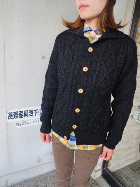 季節ですネ。。。OLD DERBY LUMBER カーディガンTYPE!鉄板の「黒」!!_d0152280_1952834.jpg