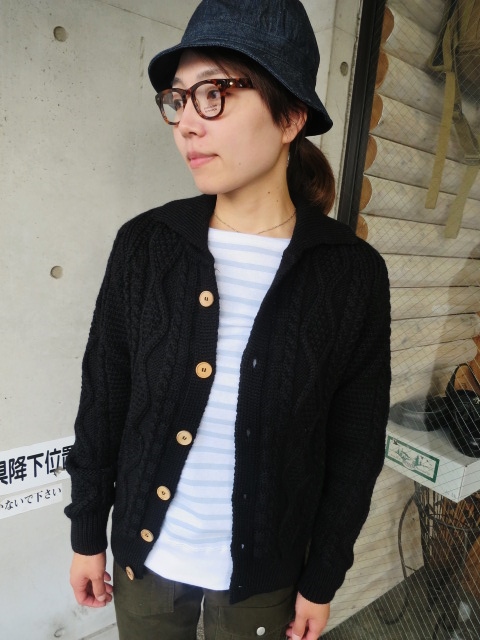 季節ですネ。。。OLD DERBY LUMBER カーディガンTYPE!鉄板の「黒」!!_d0152280_1962319.jpg