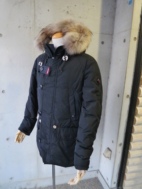 既に完売寸前m(__)m。。。大人気のHOLUBAR よりSVEN PARKA!★?_d0152280_2223429.jpg