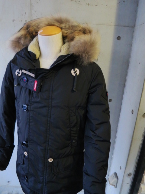 既に完売寸前m(__)m。。。大人気のHOLUBAR よりSVEN PARKA!★?_d0152280_2224385.jpg