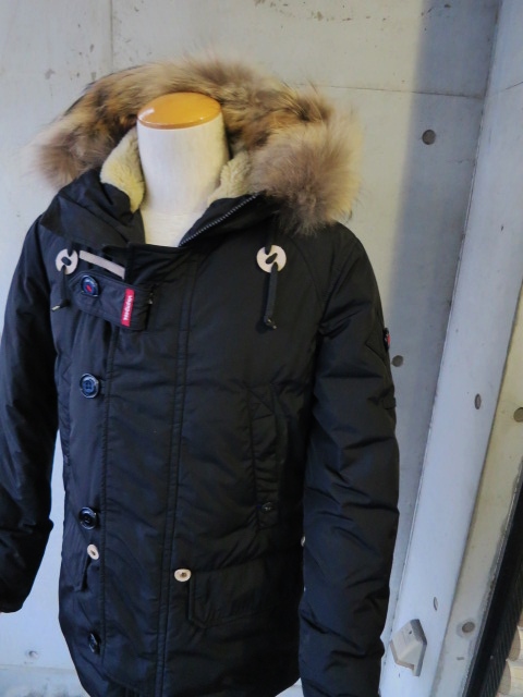 既に完売寸前m(__)m。。。大人気のHOLUBAR よりSVEN PARKA！★？_d0152280_2224385.jpg