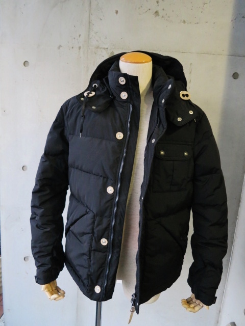 既に完売寸前m(__)m。。。大人気のHOLUBAR よりSVEN PARKA！★？_d0152280_2240338.jpg