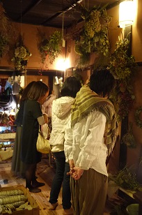 ①「フボーと植物展 白4」の光景_f0226293_724251.jpg