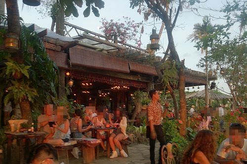 La Laguna Bali からの夕景 @ Jl. Pantai Kayu Putih, Berawa, Canggu (\'15年9月)_f0319208_1640777.jpg