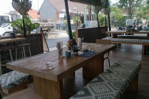 Cafe CousCous @ Jl. Bumbak Dauh, Umalas, Kerobokan (\'15年9月)_f0319208_2031687.jpg