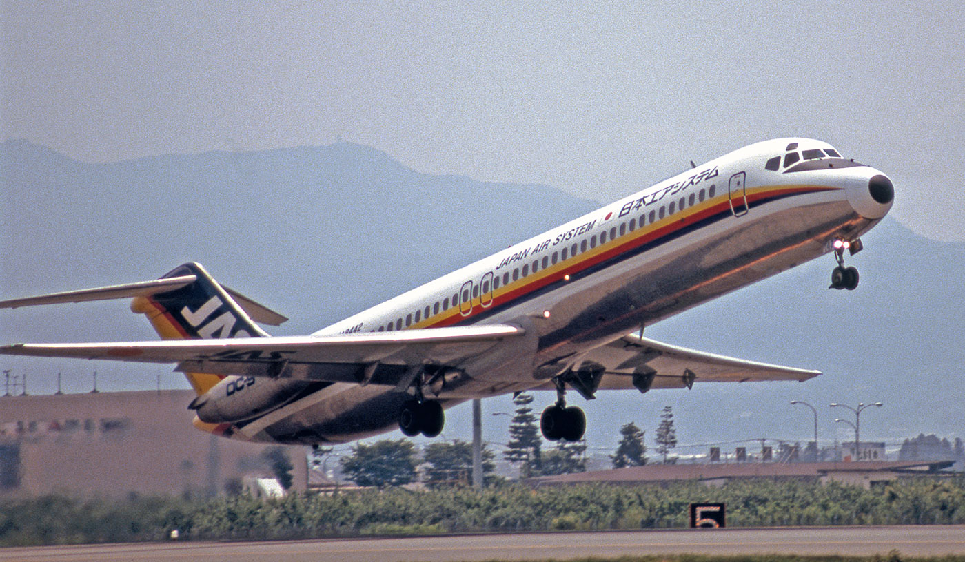 McDonnell Douglas DC-9-41 / JA8442 : SKY LOUNGE GARDEN McDonnell Douglas DC-9-41 / JA8442 : SKY LOUNGE GARDEN
