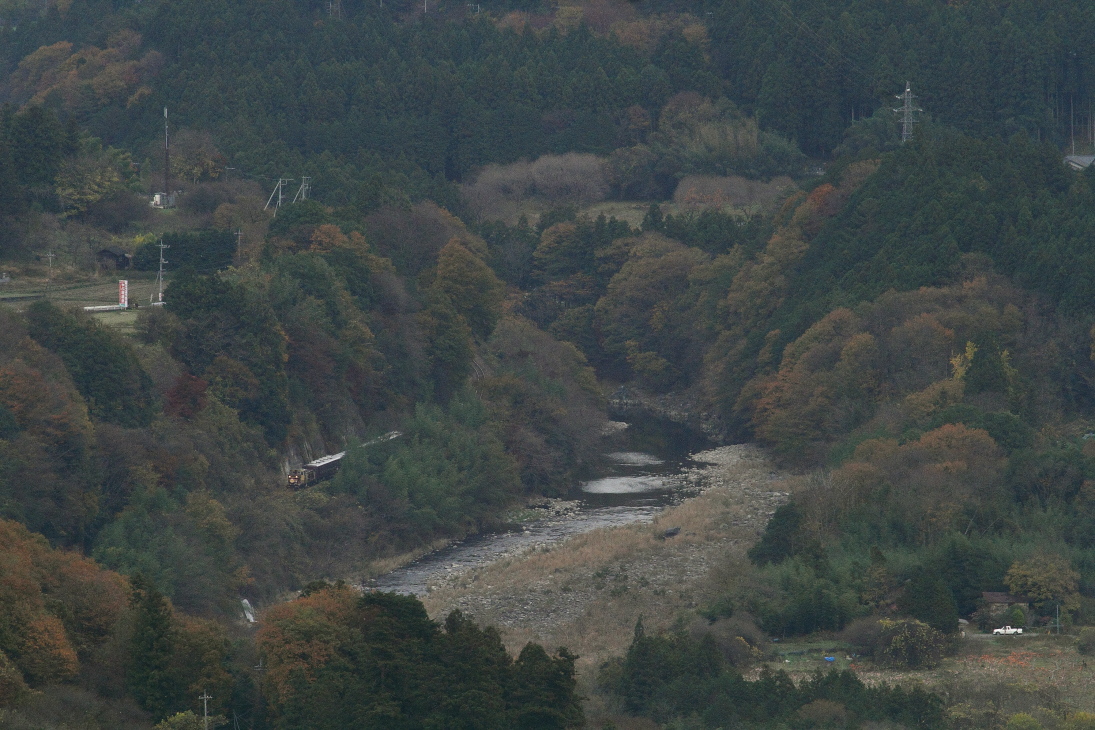 わたらせ渓谷の紅葉 - 2015年晩秋・わたらせ渓谷鉄道 - _b0190710_2020373.jpg