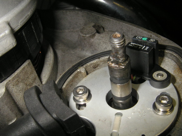 BMW 旧Rtype (オカメ)の中 電装の交換_e0218639_10571548.jpg