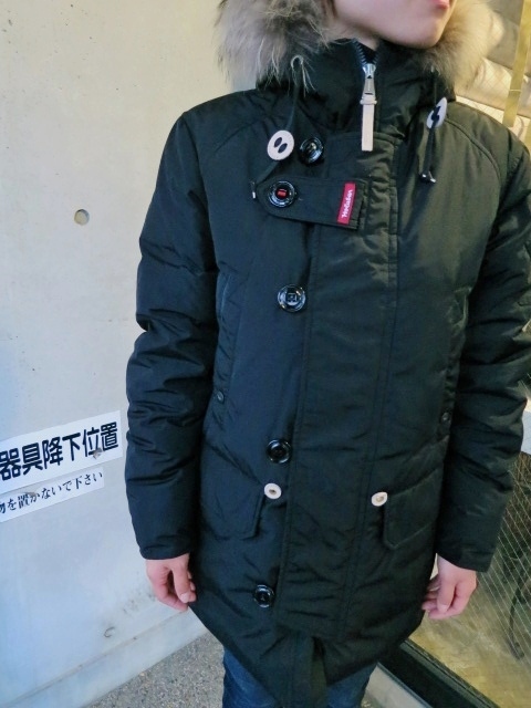 既に完売寸前m(__)m。。。大人気のHOLUBAR よりSVEN PARKA！★？_d0152280_15302061.jpg