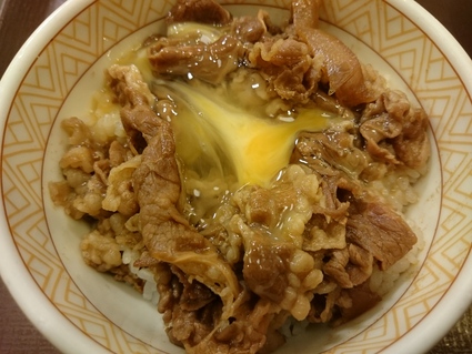 11/22　牛丼ミニ健康セット￥440＋玉子￥50＠すき家_b0042308_18532365.jpg