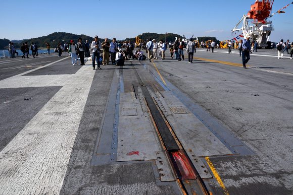 空母「ロナルド・レーガン」一般公開その３_e0158925_15284851.jpg