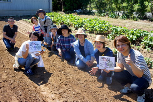 博多伝統野菜「芥屋かぶ」種蒔き！_b0206253_1921212.jpg