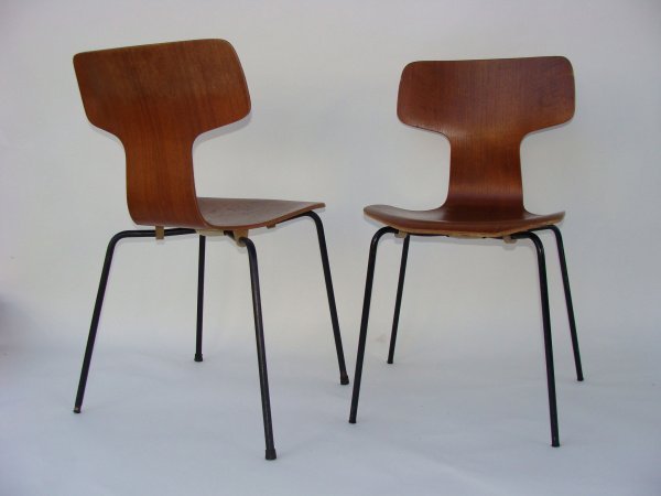 \"Arne Jacobsen Chair T-Chair\"ってこんなこと。_c0140560_100497.jpg