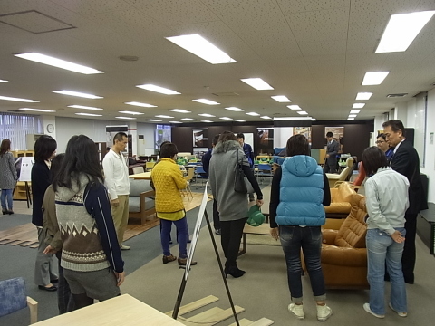 冨士ファニチア株式会社さんの工場を拝見しました!_b0186200_14581931.jpg