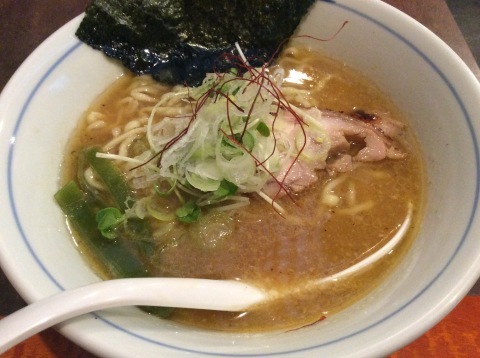 欽山製麺所で鶏そばを頂きました!_b0186200_16491597.jpg