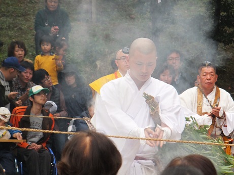 須磨寺の火祭り_a0114314_7194684.jpg