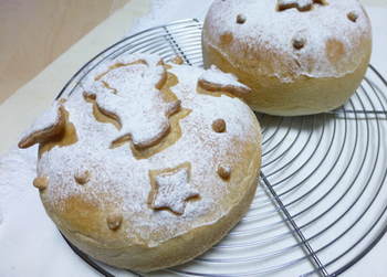 12月パン＆お菓子はパン・サプライズとデコレーションケーキ_c0040472_19302169.jpg