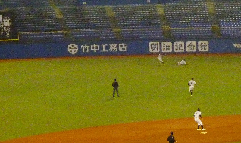 第46回明治神宮大会 亜細亜大対立命館大 11月15日 前半 _b0166128_9115582.jpg
