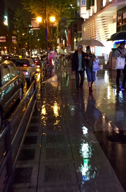 雨の御堂筋_f0253789_07523239.jpeg