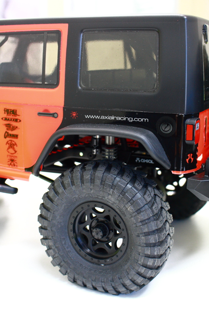 Axial Racing Jeep WRANGLER お取り扱い開始です_f0105425_18453349.jpg