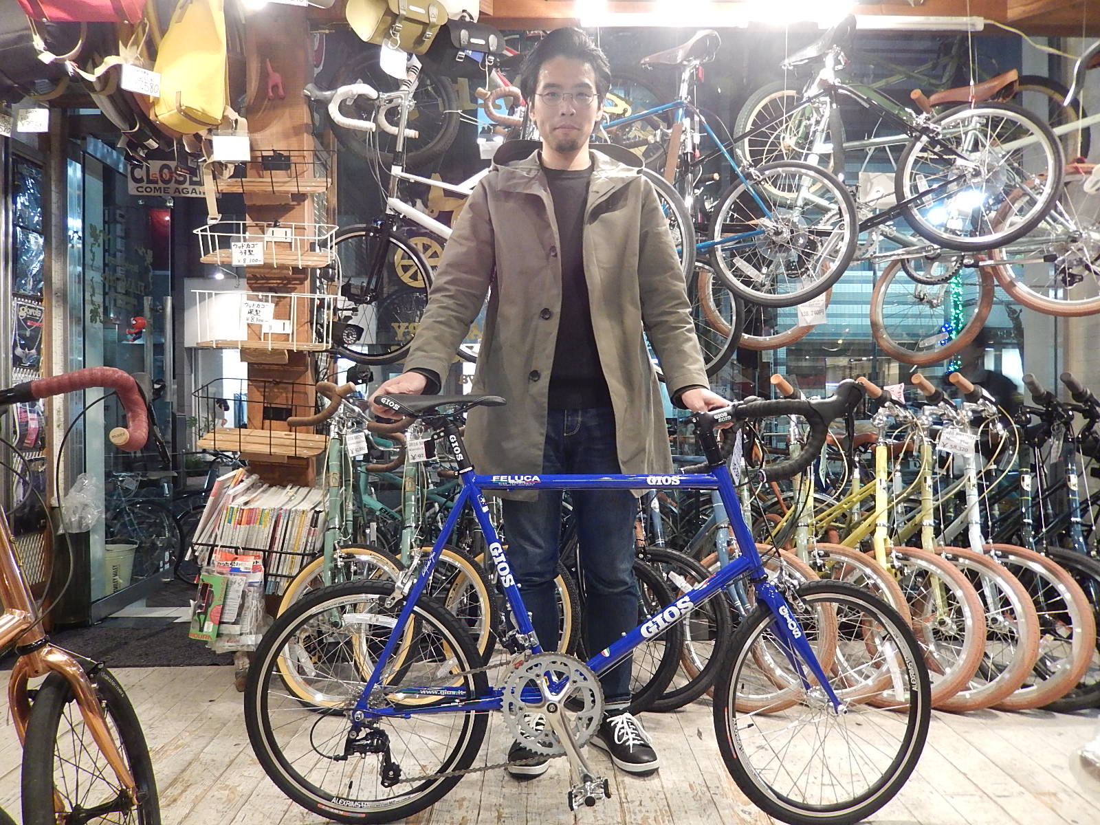 11月27日　渋谷　原宿　の自転車屋　FLAME bike前です_e0188759_1932407.jpg