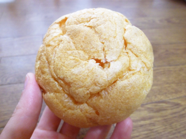 Delicious Sweets たっぷりクリームシュークリーム いちごミルク風味クリーム@ヤマザキ_c0152767_21274251.jpg