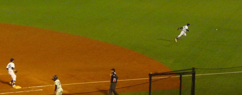 駒澤大(1部最下位)対東洋大(2部優勝) 11月9日 東都大学野球入替戦 前半_b0166128_12191159.jpg