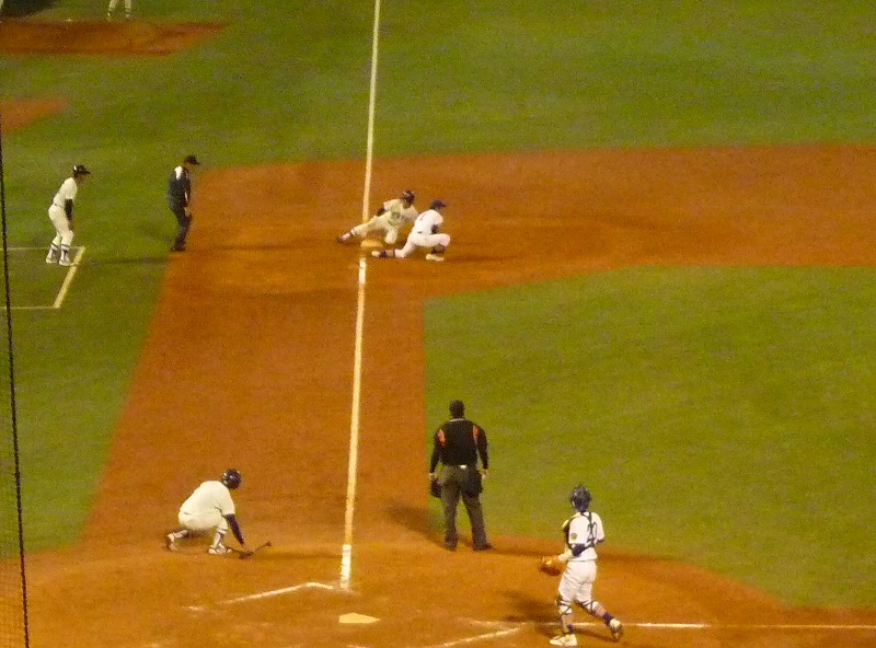 駒澤大(1部最下位)対東洋大(2部優勝) 11月9日 東都大学野球入替戦 前半_b0166128_1221538.jpg