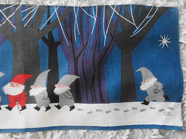 【美品】Jerry Roupe トムテの行進 北欧ビンテージ タペストリー Jerry Roupe 北欧ヴィンテージ トムテの行進 タペストリー 美品】Jerry