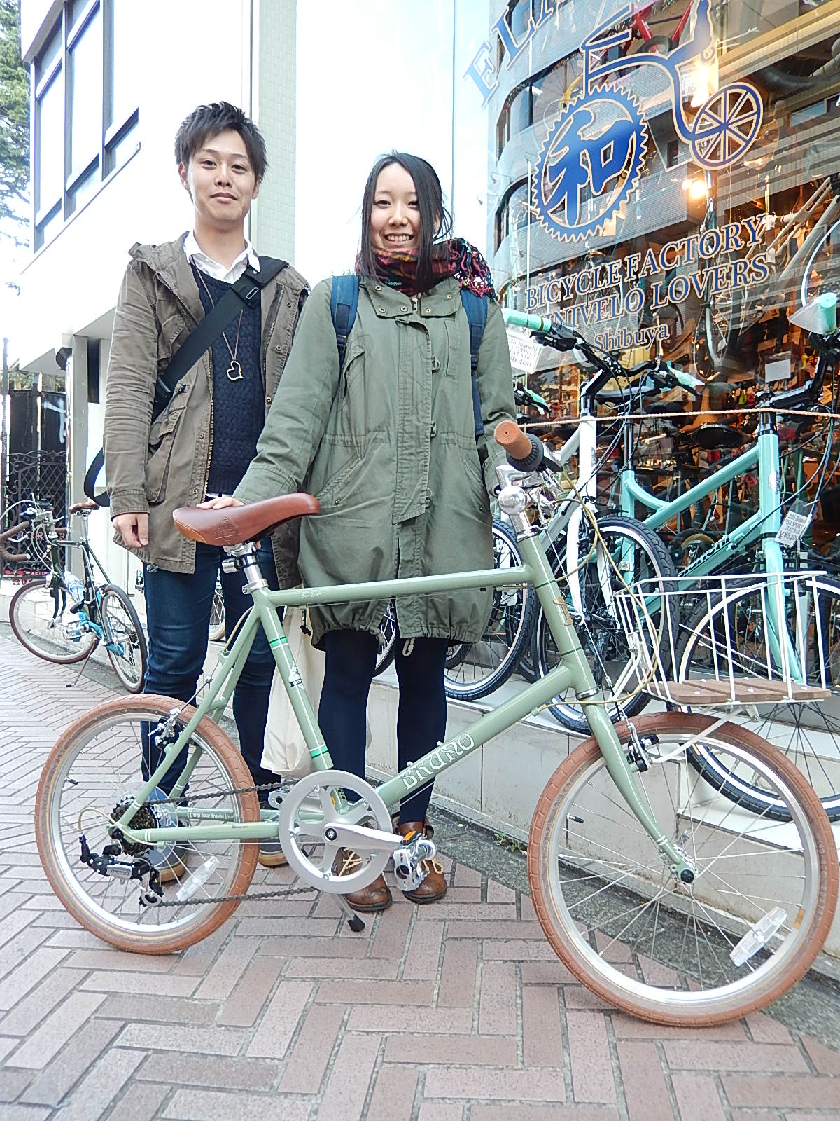 11月28日　渋谷　原宿　の自転車屋　FLAME bike前です_e0188759_19524724.jpg