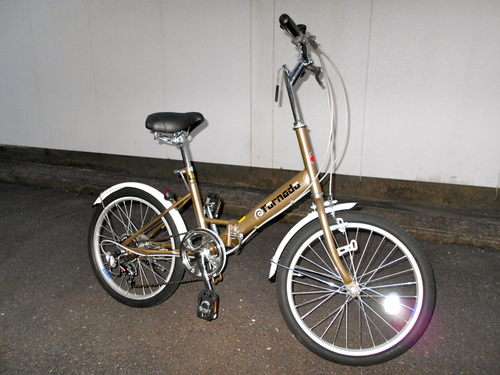 キズあり特価の折り畳み自転車あります_b0189682_945435.jpg