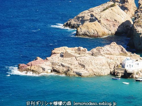 ミロス島のフィロポタモスの海岸_c0010496_22071523.jpg