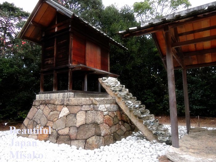 『　護王神社　』ガラスの階段　杉本博司　　直島_c0067206_14001736.jpg