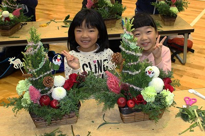 「クリスマスのお花体験教室」ひらく_e0352124_23163156.jpg