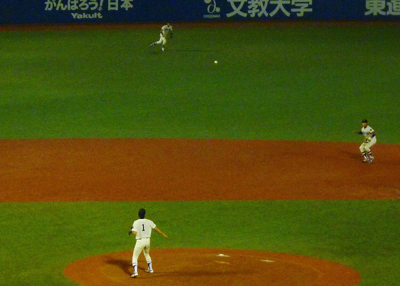 駒澤大(1部最下位)対東洋大(2部優勝) 11月9日 東都大学野球入替戦 後半_b0166128_1172399.jpg