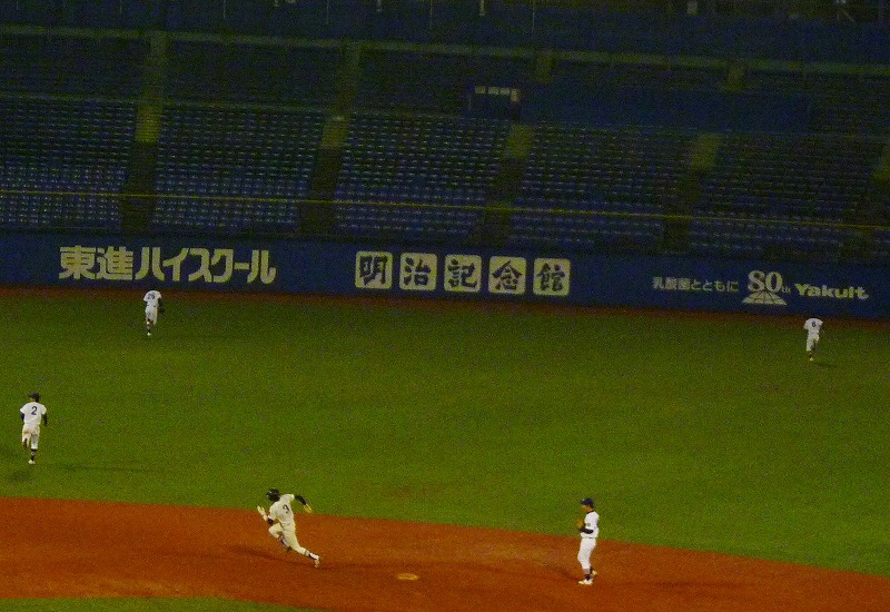 駒澤大(1部最下位)対東洋大(2部優勝) 11月9日 東都大学野球入替戦 後半_b0166128_1219327.jpg