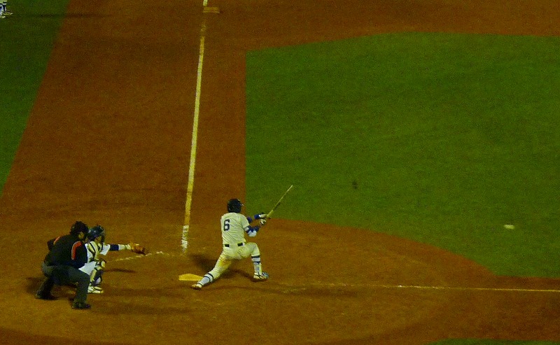 駒澤大(1部最下位)対東洋大(2部優勝) 11月9日 東都大学野球入替戦 後半_b0166128_12204437.jpg