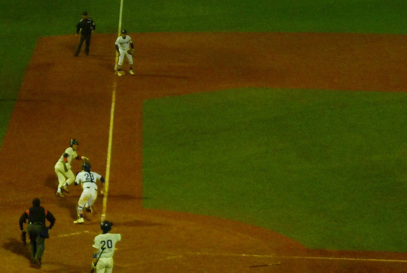 駒澤大(1部最下位)対東洋大(2部優勝) 11月9日 東都大学野球入替戦 後半_b0166128_12233920.jpg