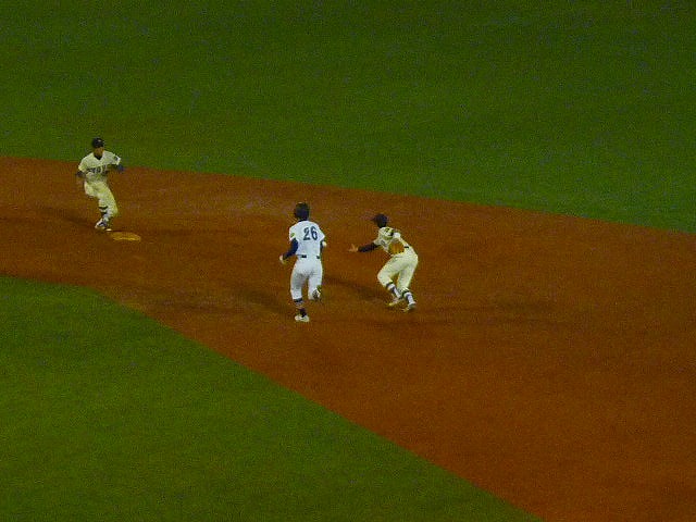 駒澤大(1部最下位)対東洋大(2部優勝) 11月9日 東都大学野球入替戦 後半_b0166128_13204549.jpg
