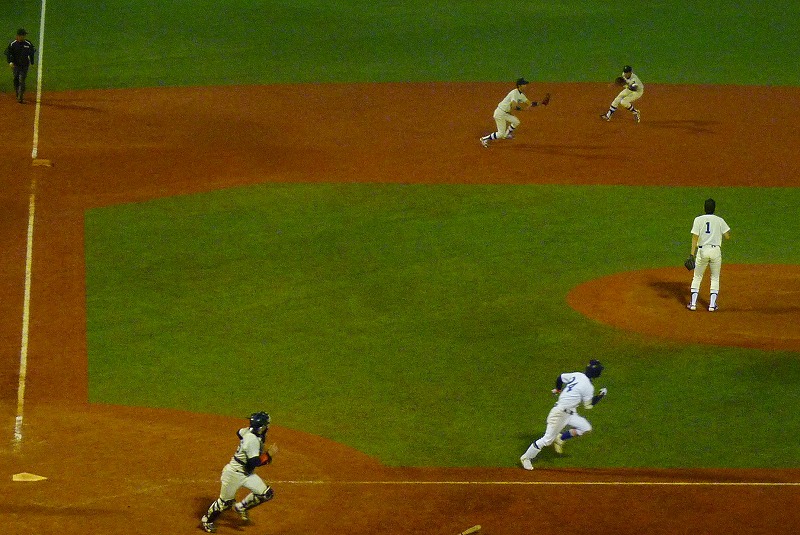 駒澤大(1部最下位)対東洋大(2部優勝) 11月9日 東都大学野球入替戦 後半_b0166128_13542871.jpg