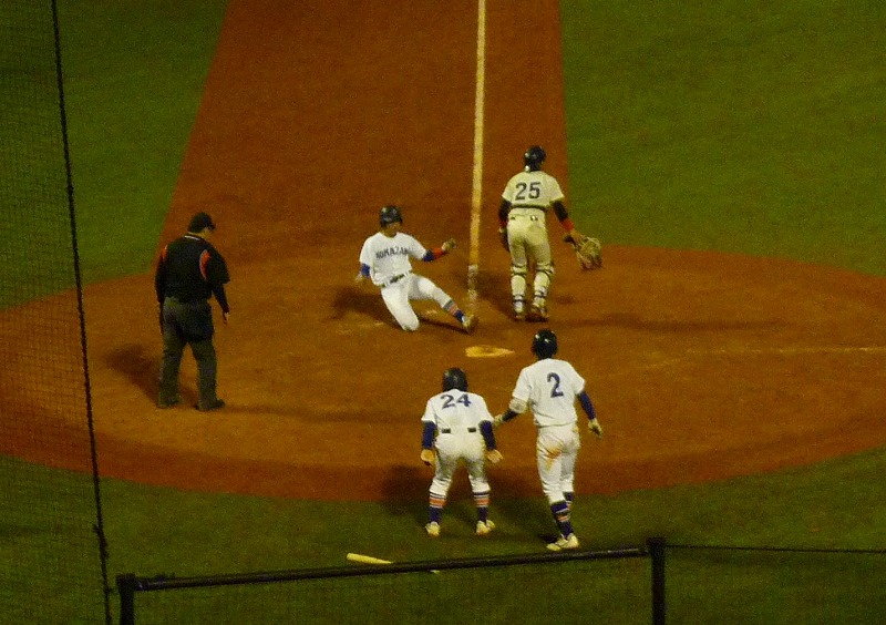 駒澤大(1部最下位)対東洋大(2部優勝) 11月9日 東都大学野球入替戦 後半_b0166128_1415617.jpg