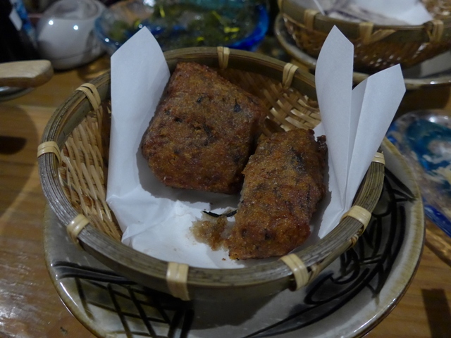 那覇「沖縄料理と居酒屋 ぱいかじ 本店」へ行く。_f0232060_1658396.jpg