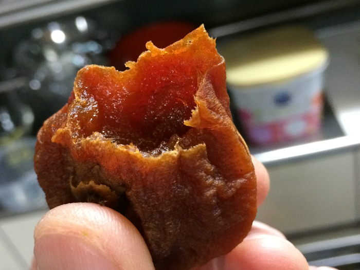 冷蔵庫で干し柿を作ってみた。_d0068664_23191376.jpg