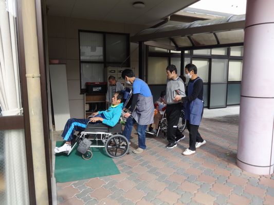 11/29 避難訓練&日曜喫茶_a0154110_9381036.jpg
