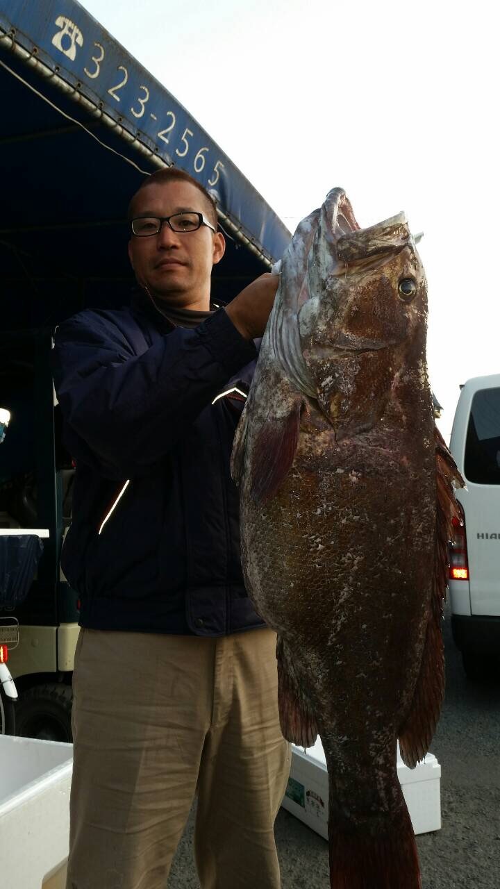 長崎の「軍艦島」周辺で魚釣り_e0184224_16452682.jpg