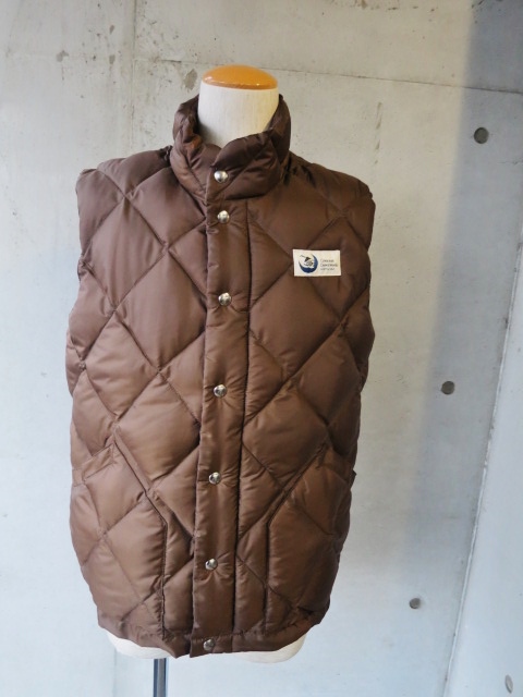 年内ギリの最終入荷。。。Crescent Down Works フル別注DOWN VEST!★!_d0152280_1114590.jpg