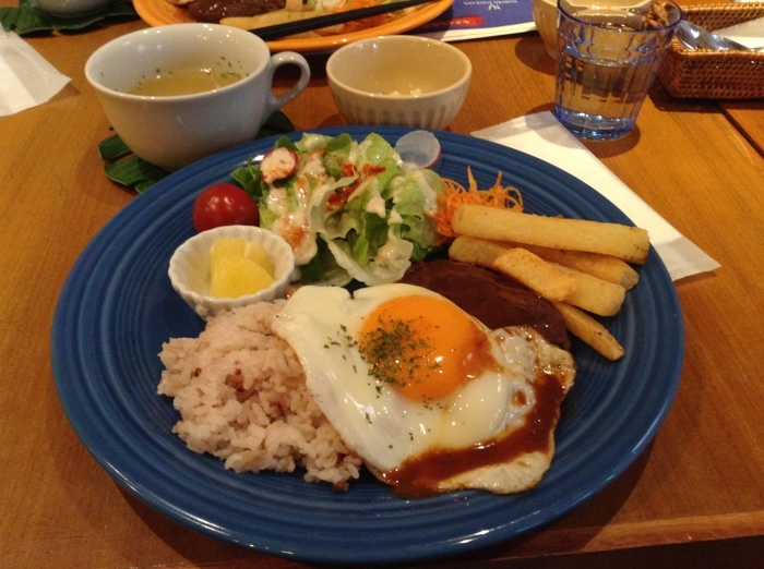 四日市のハワイアンカフェ マハロハ_a0334793_22510291.jpg