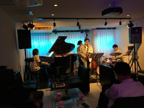 Jazzlive comin 12月のライブスケジュール と 明日のライブ!_b0115606_12023599.jpeg