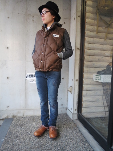 年内ギリの最終入荷。。。Crescent Down Works フル別注DOWN VEST!★!_d0152280_7195223.jpg